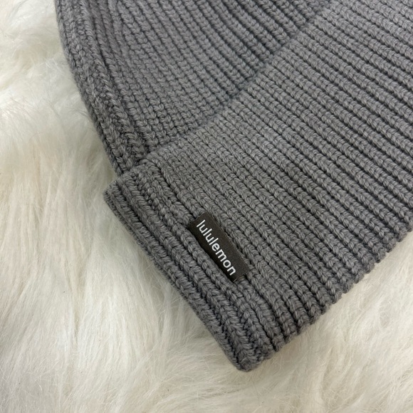Lululemon Ribbed Merino Wool Blend Knit Beanie gray Size L/XL NWT
